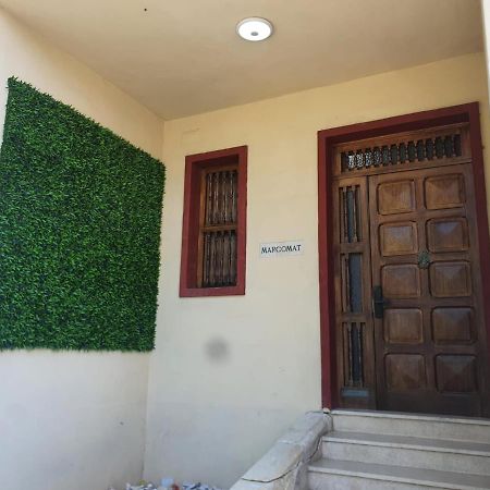 Ommi Hostel Saint Julian's Bagian luar foto